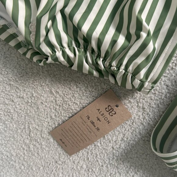 Albion Icon Wave Crop & Ruched High-Waisted Bottoms, Sage Stripe NEW WITH TAGS - Picture 9 of 9